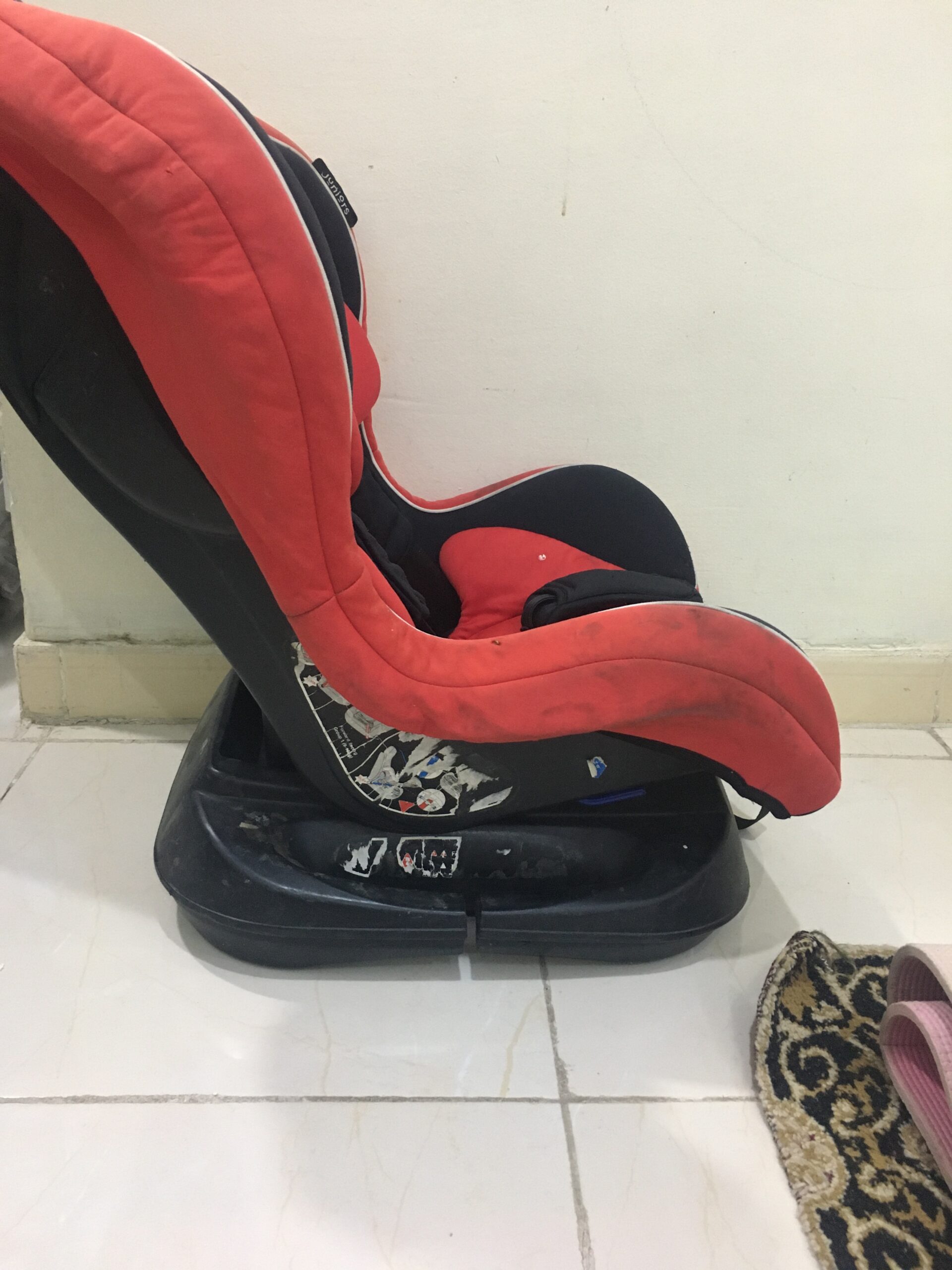 كرسي الاطفال للسيارة