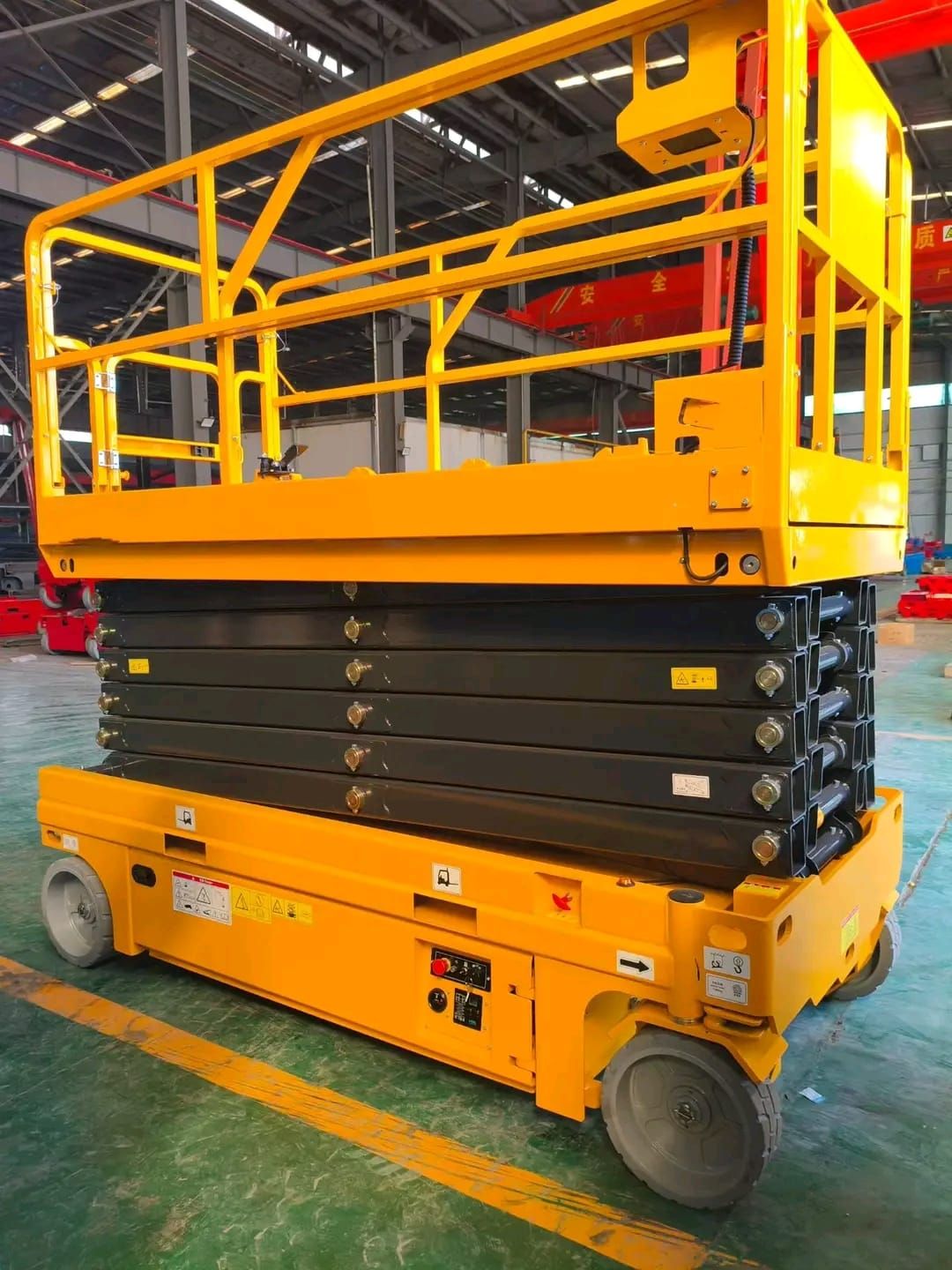 سيزر لفت للايجار، مان لفت للايجار، فوركلفت وكرينات