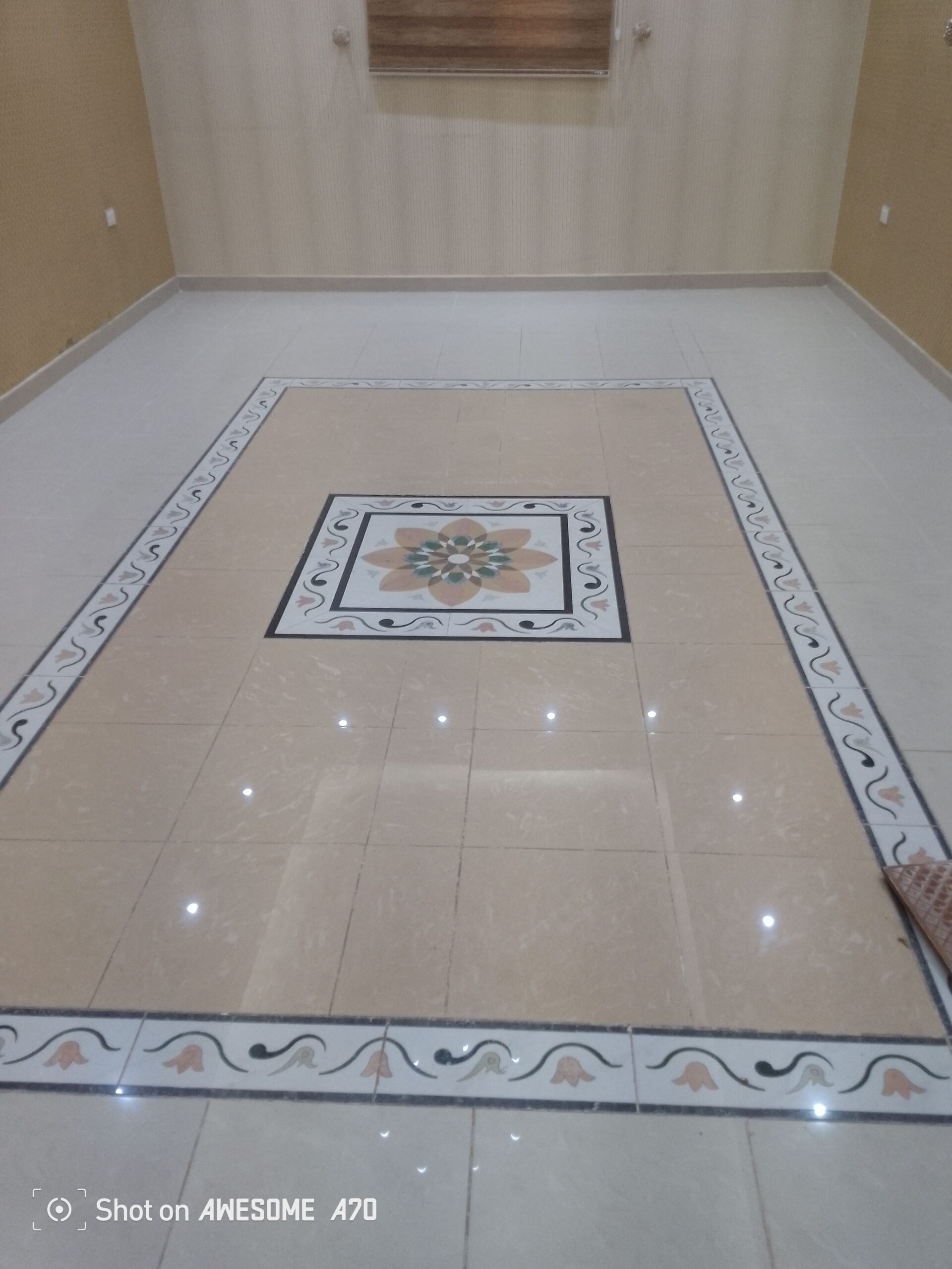 معلم بلاط متواجد في جده جميع انواع سراميك