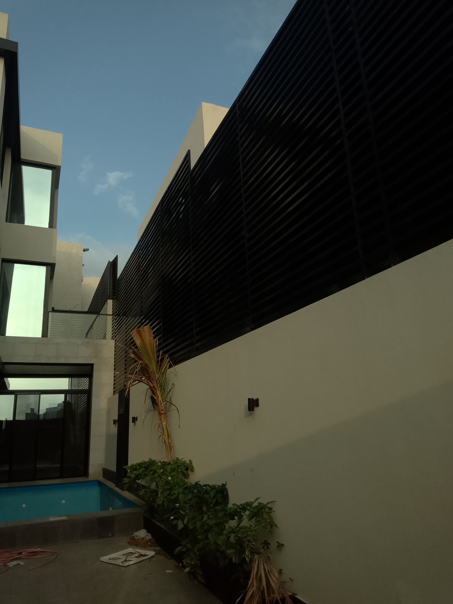 مظلات سواتر هناجر ساندويش بنل ترميم مباني دخلي وخر