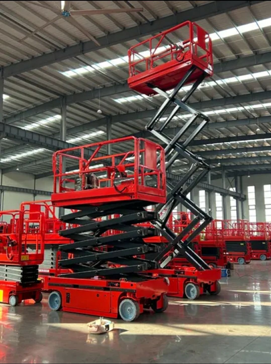 رافعات مقصيه للايجار سقالات كهربائية للايجار سيزرل