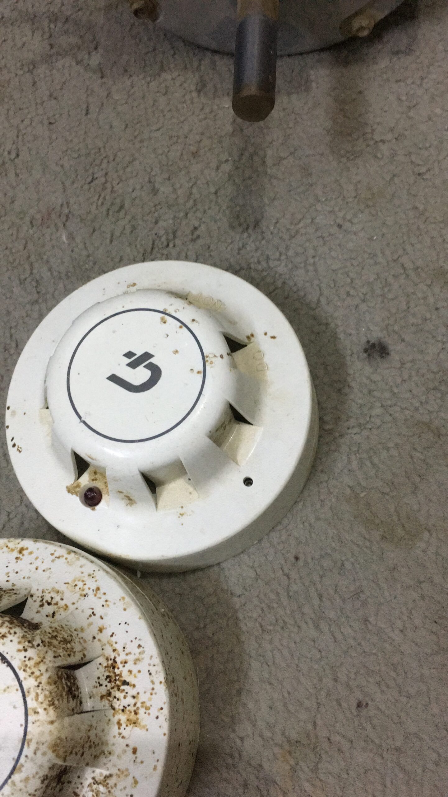 كواشف حريق مستعمل نظيف للبيع