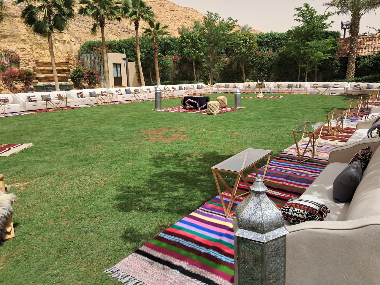 تجهيز فعاليات رسمية وخاصة باحترافية