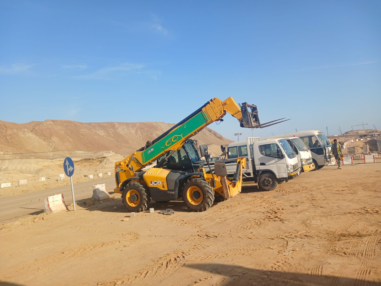 تاجير معدات عمل