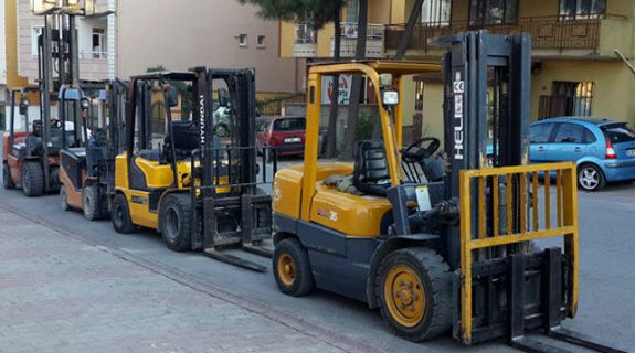 سيزرلفت للايجار رافعات مقصيه للايجار رافعات تلسكوب