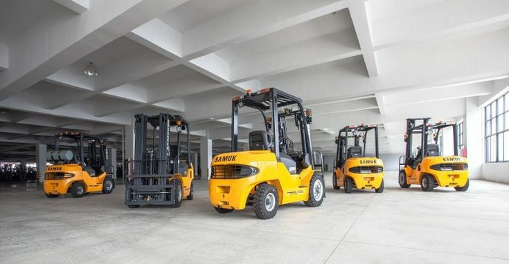 انجاز توب لتاجير المعدات الثقيله والخفيفه رافعات ش