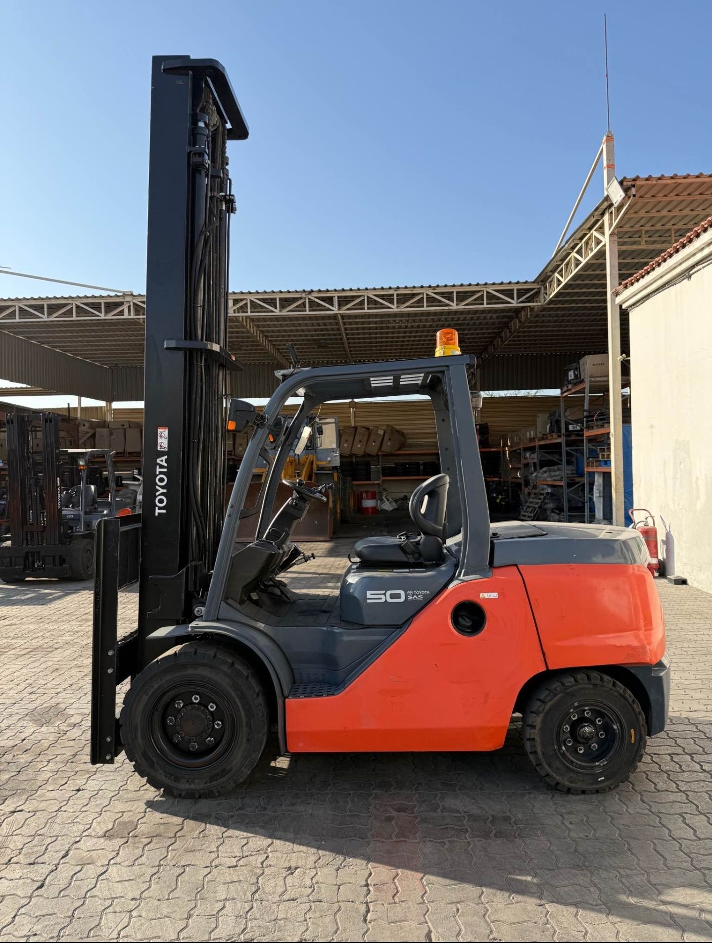 Forklift Rental (Diesel · Electric · Gas) — Dammam