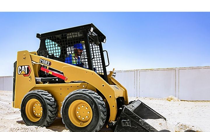 رافعه شوكيه للايجار جي سي بي للايجار سيزر لفت