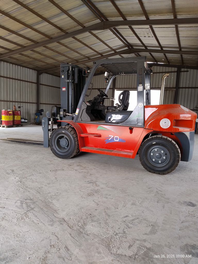 رافعات شوكية سيزر لفت للإيجار في الدمام الرياض جدة