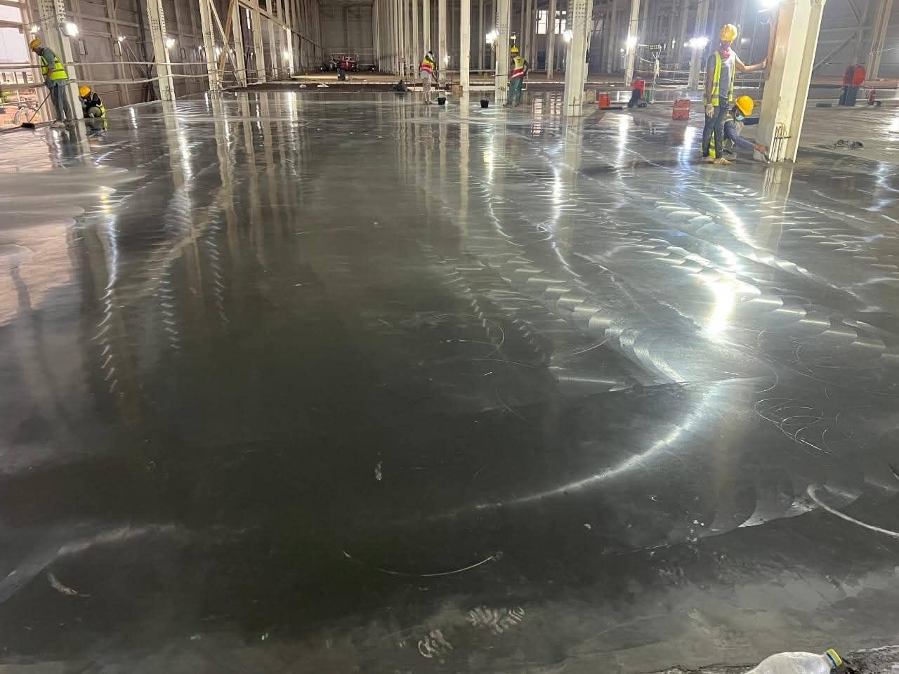 مقاول ناصر خان باکستانی صبات الاضيات الخرسانة صبة