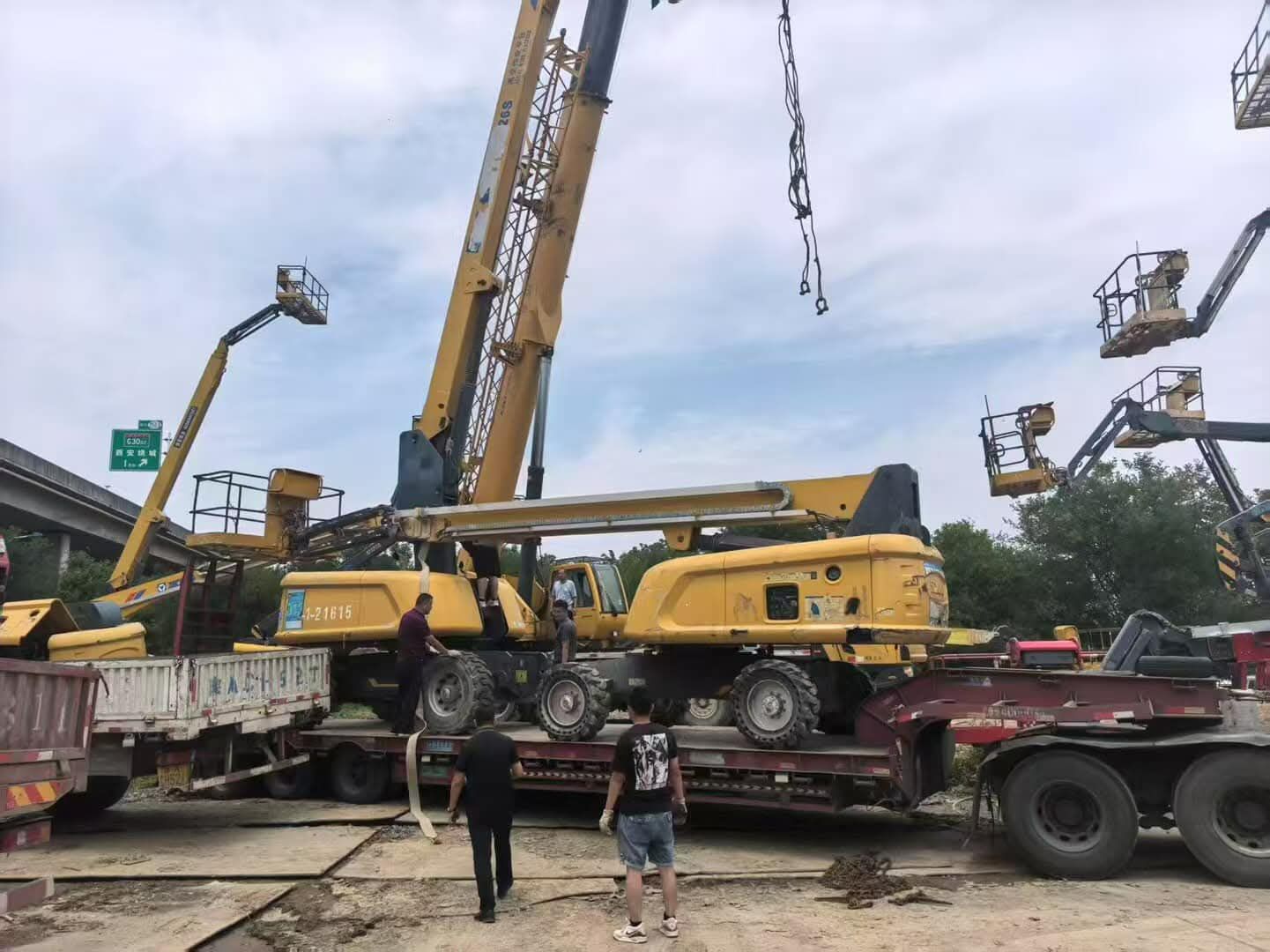 سيزر لفت ، مان لفت ، فوركلفت ، كرينات ~ للايجار ال