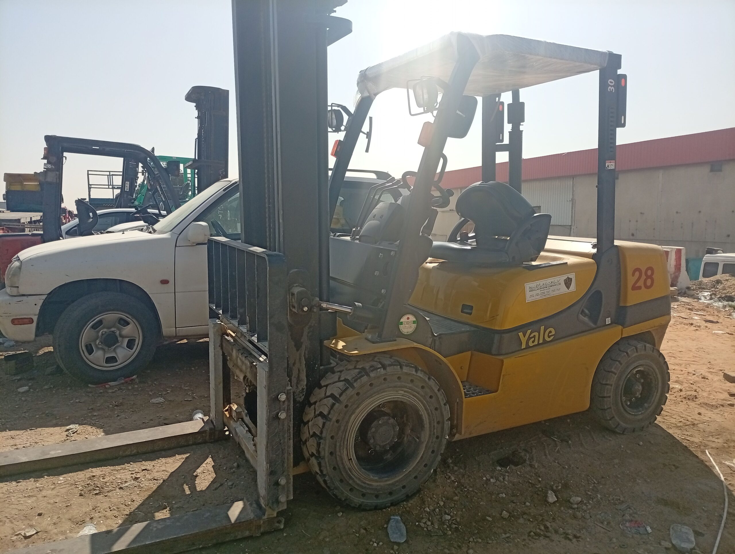 تاجير فور كلفت رافعات شوكية