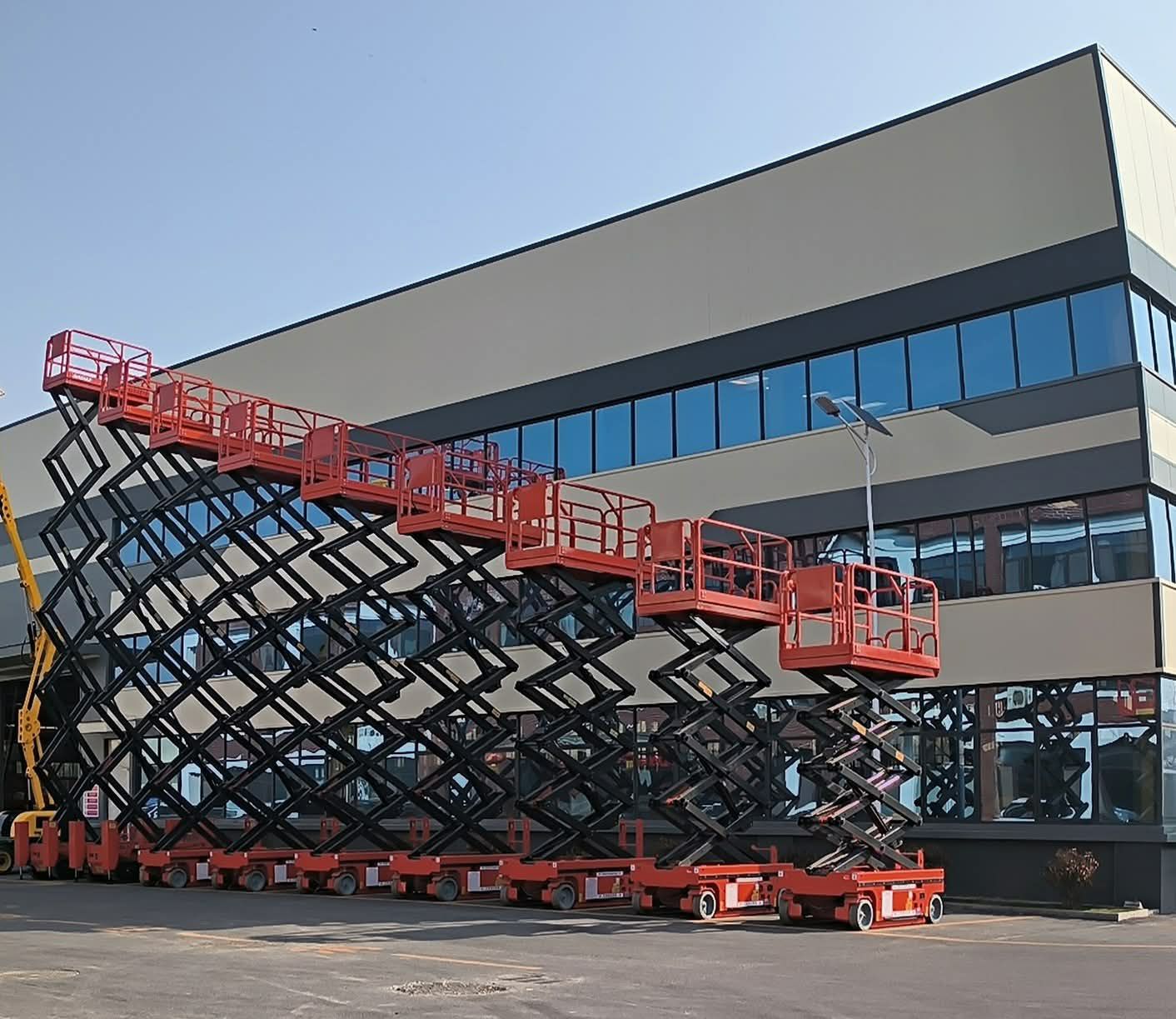 سيزر لفت 12متر للإيجار في جدة | الرياض مكة