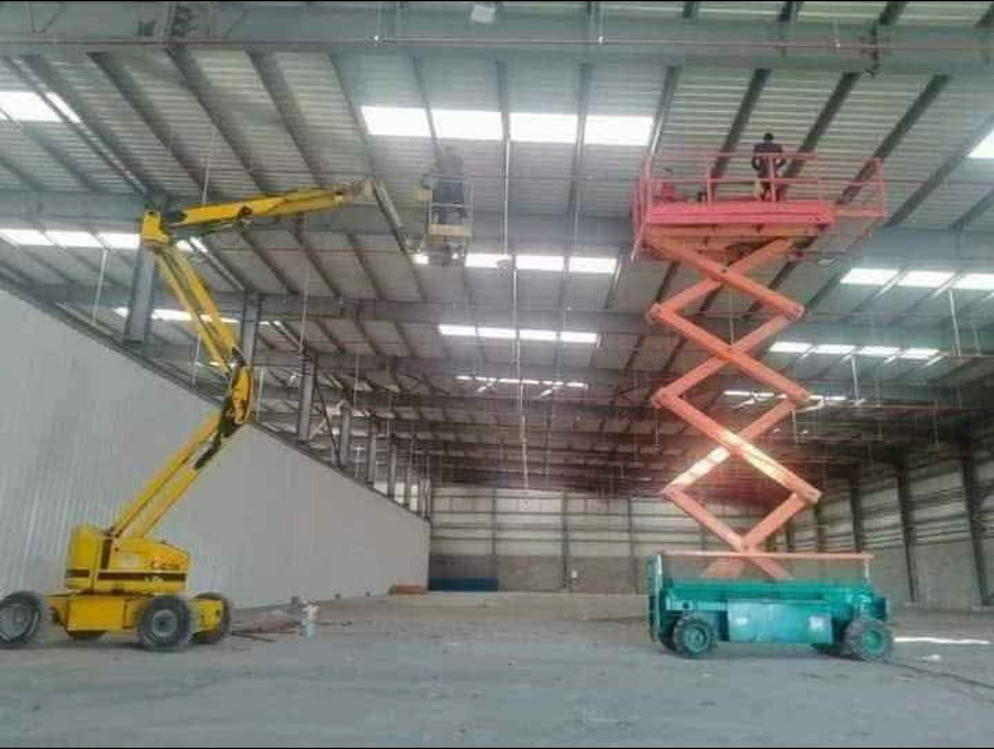 Scissor Lift Rental Dammam — Al-Sami | 0556837784