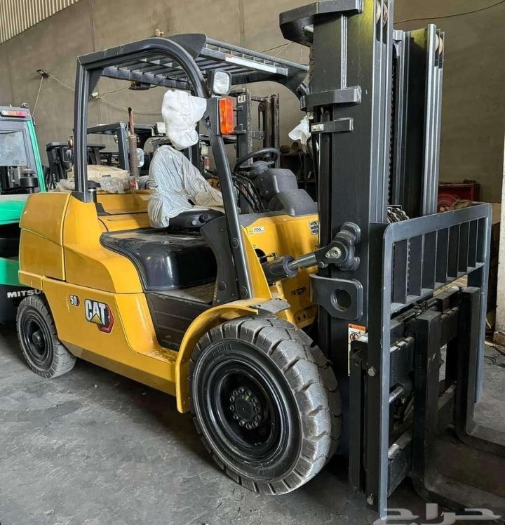 مان لفت سيزر لفت للايجار جميع المقاسات كهرباء وديز