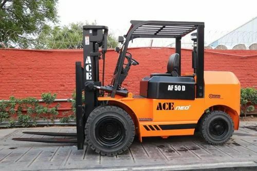 فوركلفت للإيجار في الدمام * الرياض * جدة * الجبيل