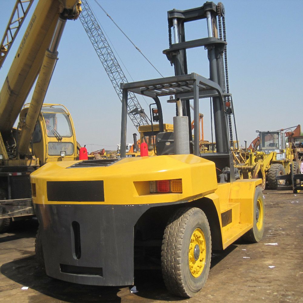 Manlift Forklift Scissor Lift Crane Rental Dammam