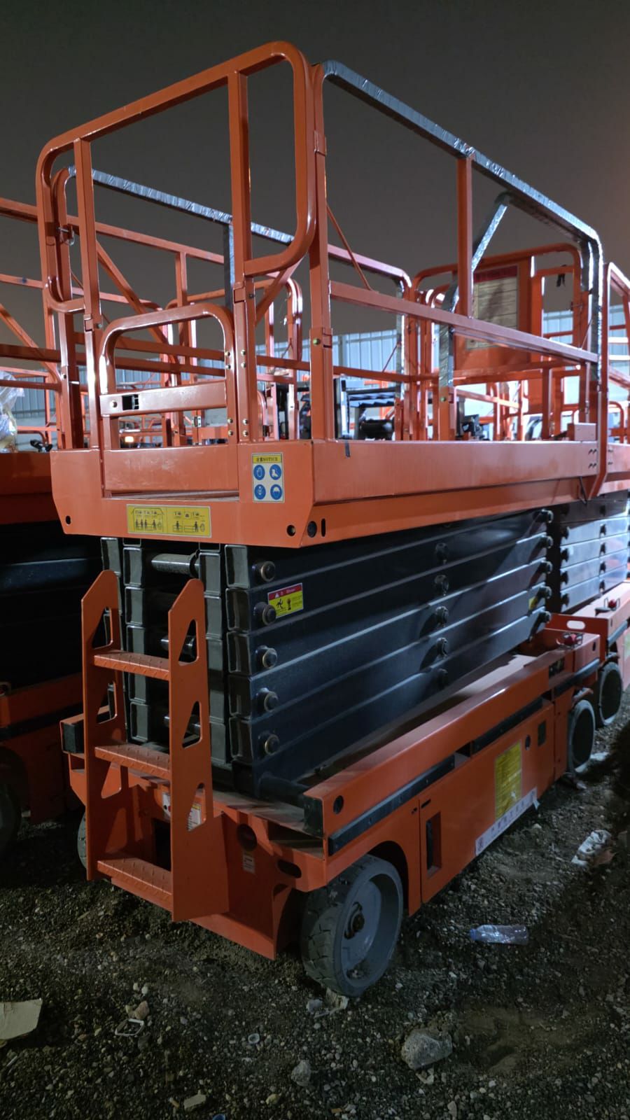 سيزرلفت للأيجار بالدمام | رافعة مقصية | منصات رفع