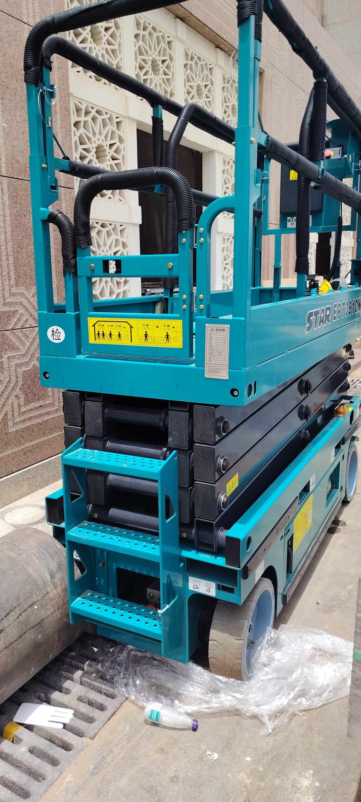 سيزرلفت للايجار، مان لفت للايجار، فوركلفت وكرينات