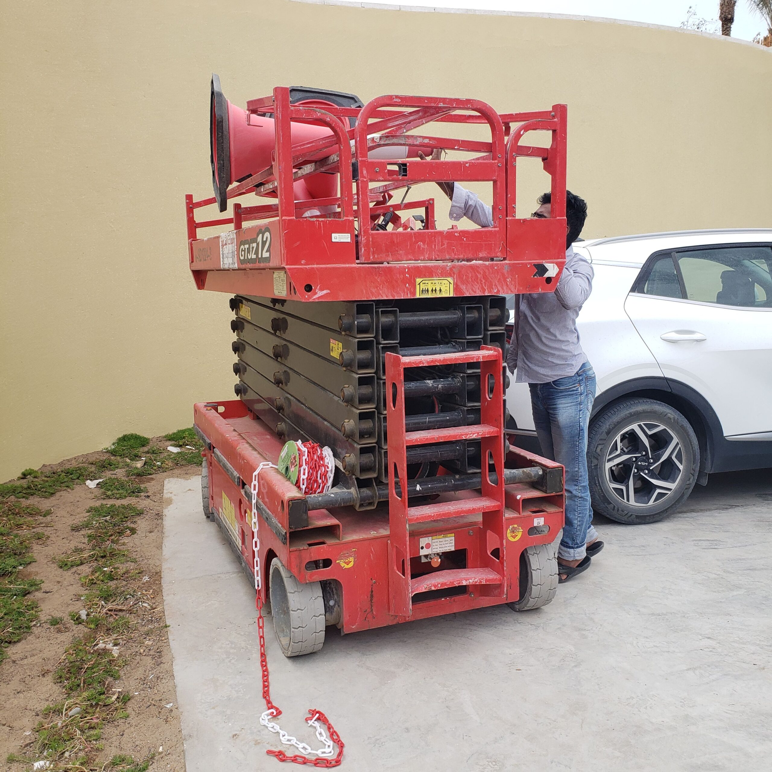 سيزرلفت مانلفت رافعات مقصية سقالات كهرباء مكة جدة