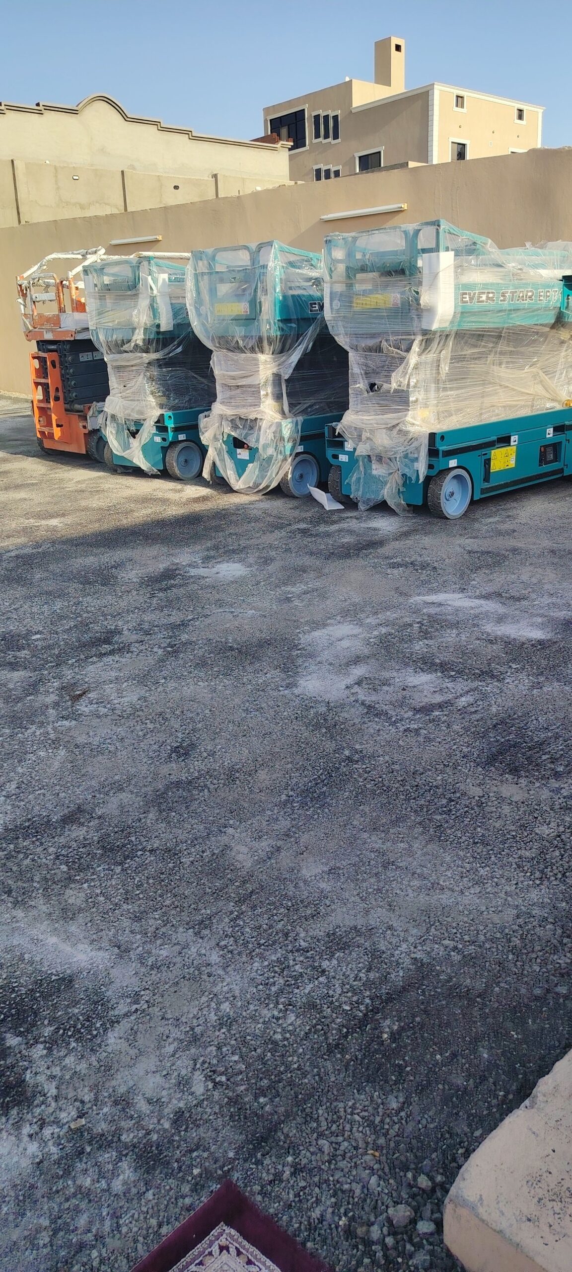 سيزرلفت للايجار، مان لفت للايجار، رافعات شوكية ومق