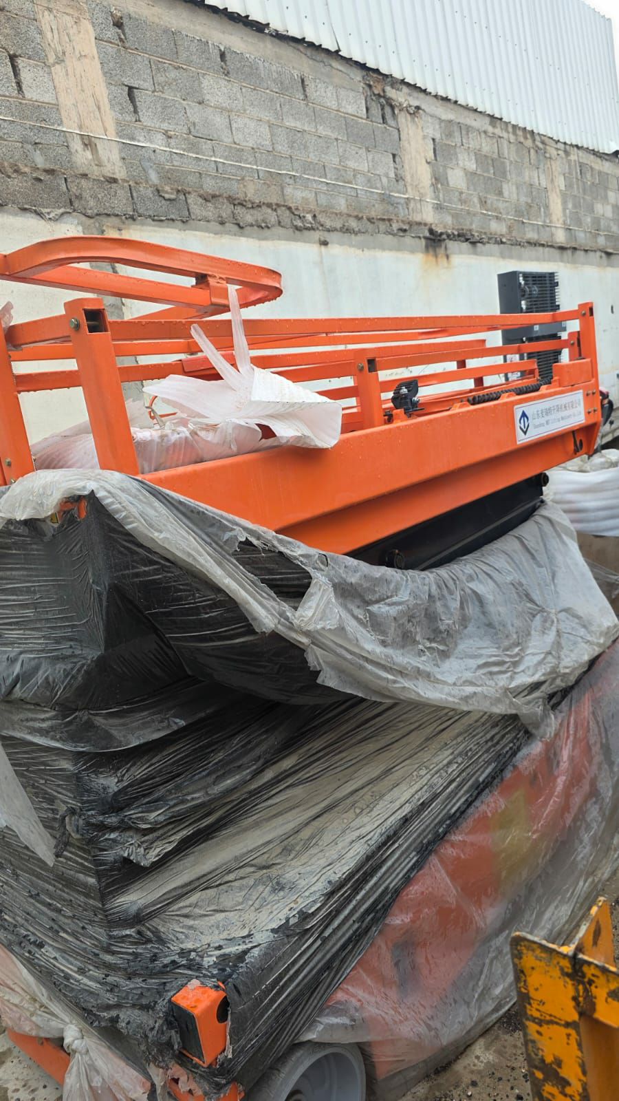 سيزر لفت للإيجار مان لفت للإيجار فوركلفت للايجار ا