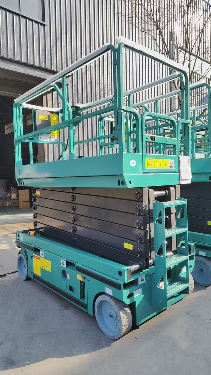 سيزرلفت ومانلفت للايجار شهري سنوي أسبوعي يومي