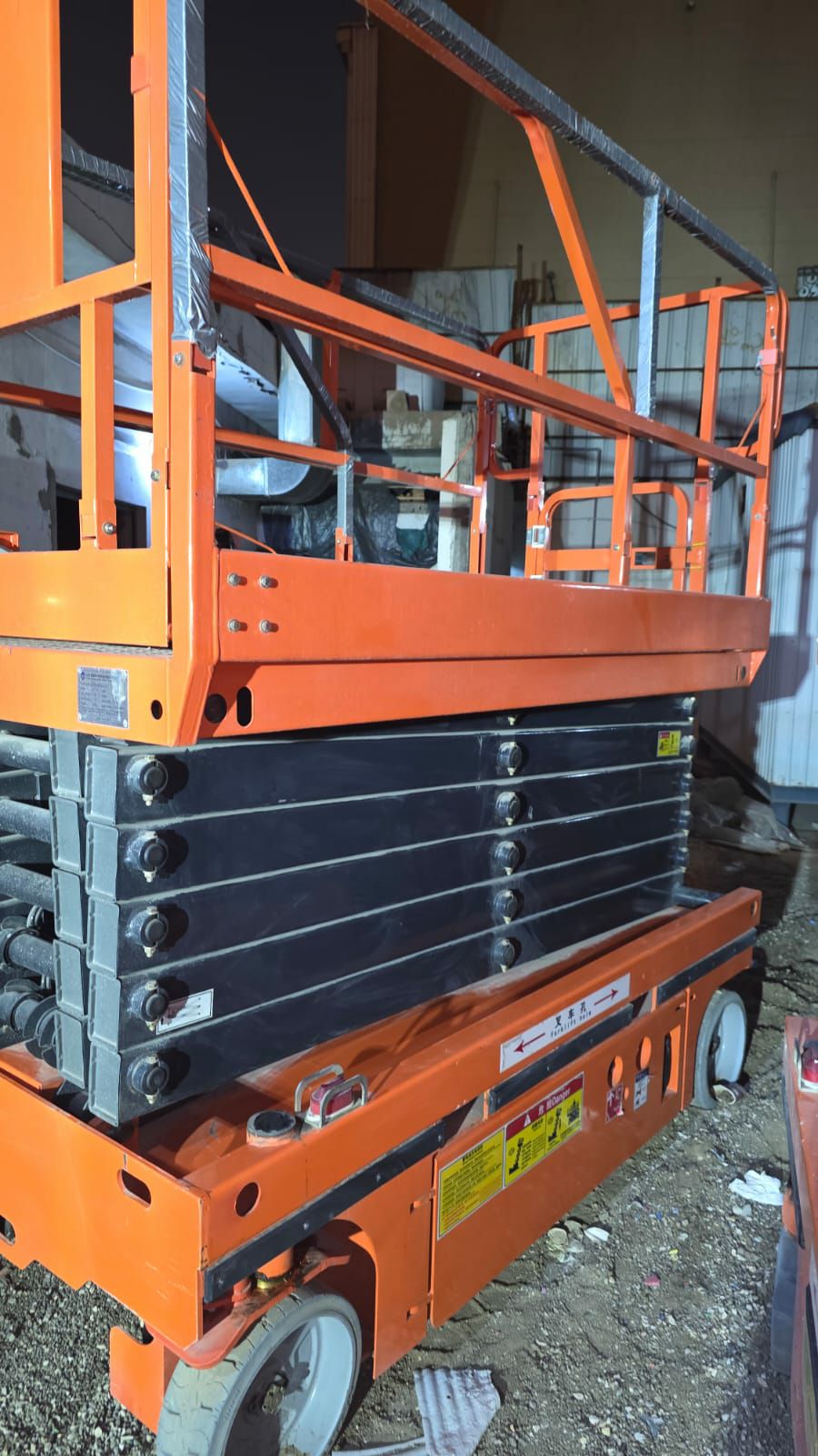 سيزرلفت للإيجار بالدمام وجدة | رافعة مقصية | Sciss