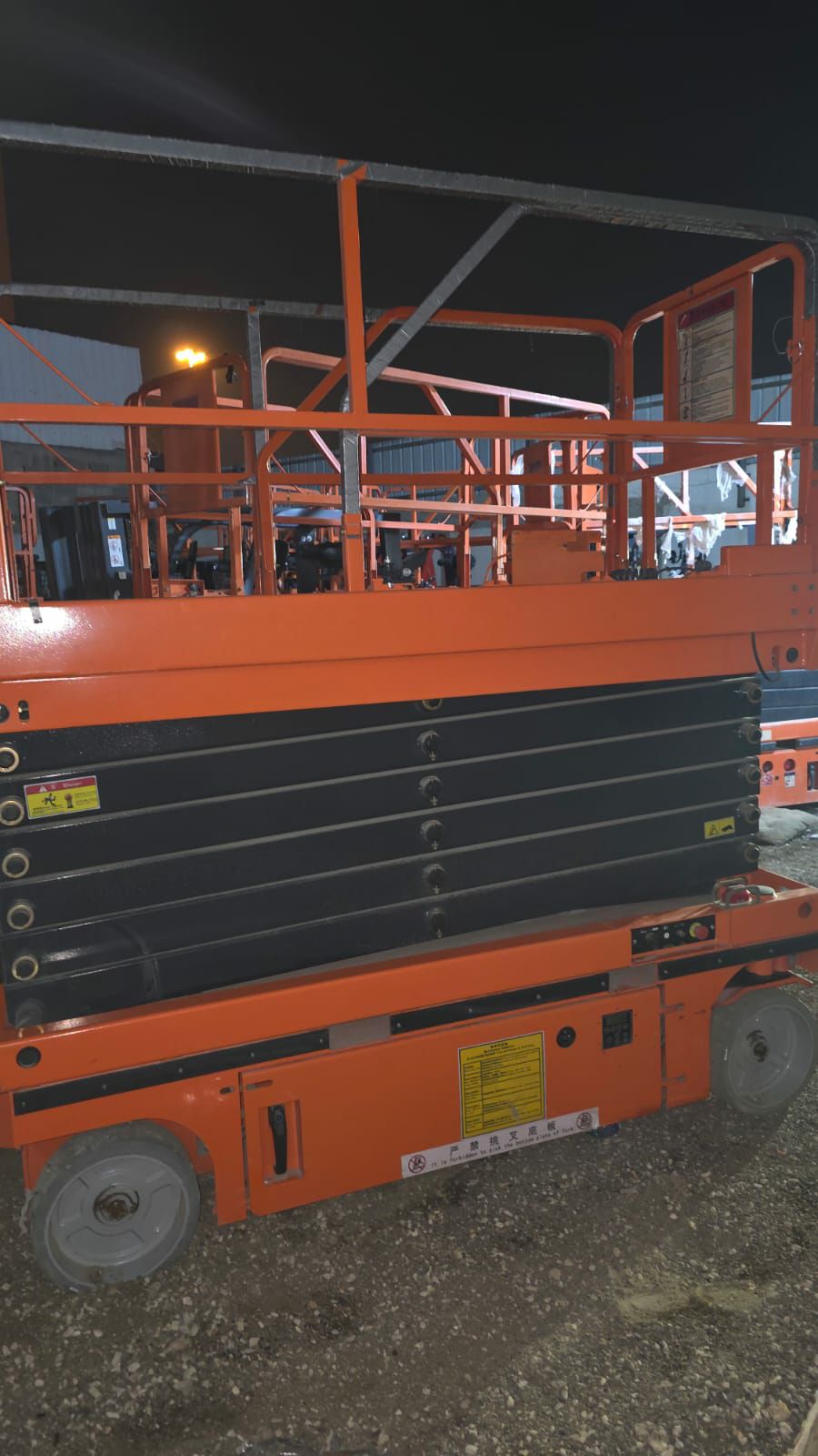 سيزرلفت للإيجار بالدمام وجدة | رافعة مقصية | Sciss