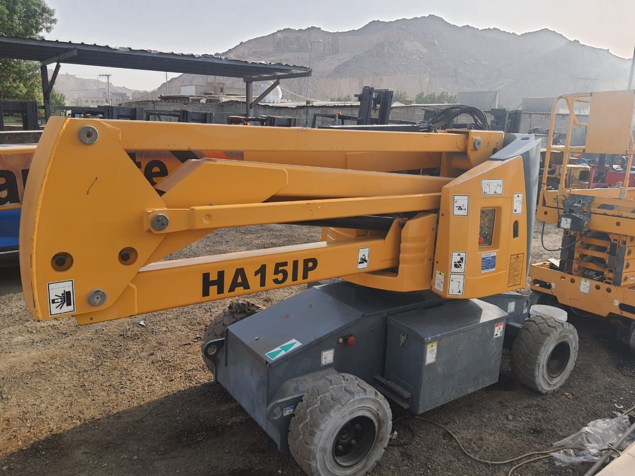 مان لفت للايجار، سيزرلفت للايجار، فوركلفت وكرينات