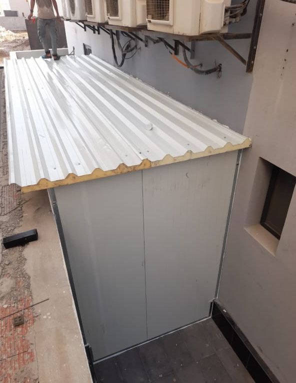 تركيب ساندوتش بانل : عملية تركيب ساندوتش بانل | اس