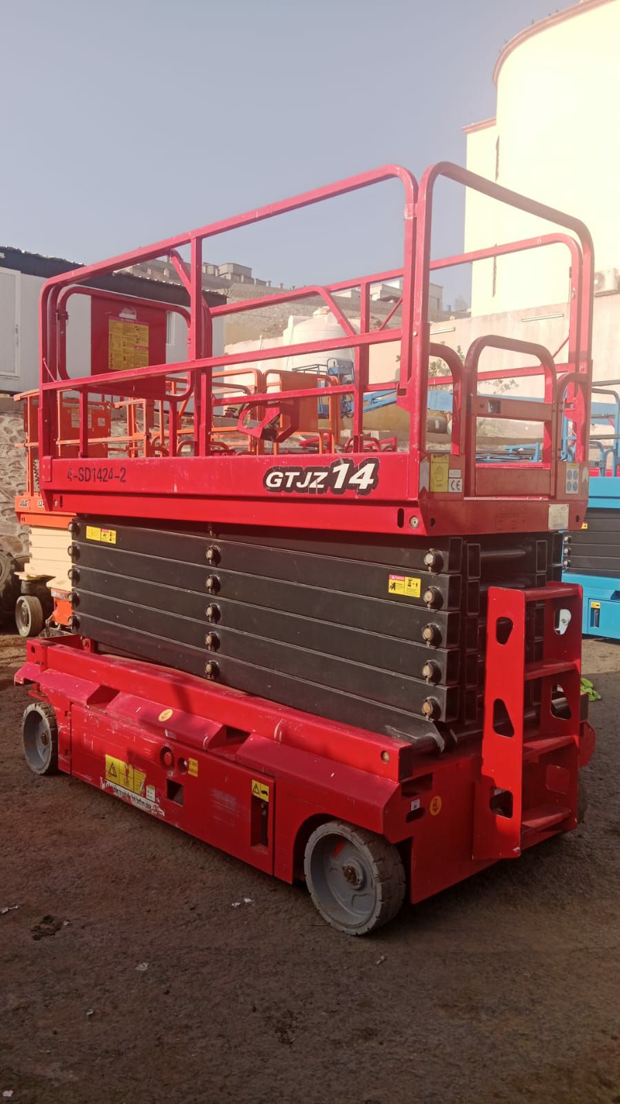 سيزرلفت للايجار في جده رافعات مقصيه للايجار في جده