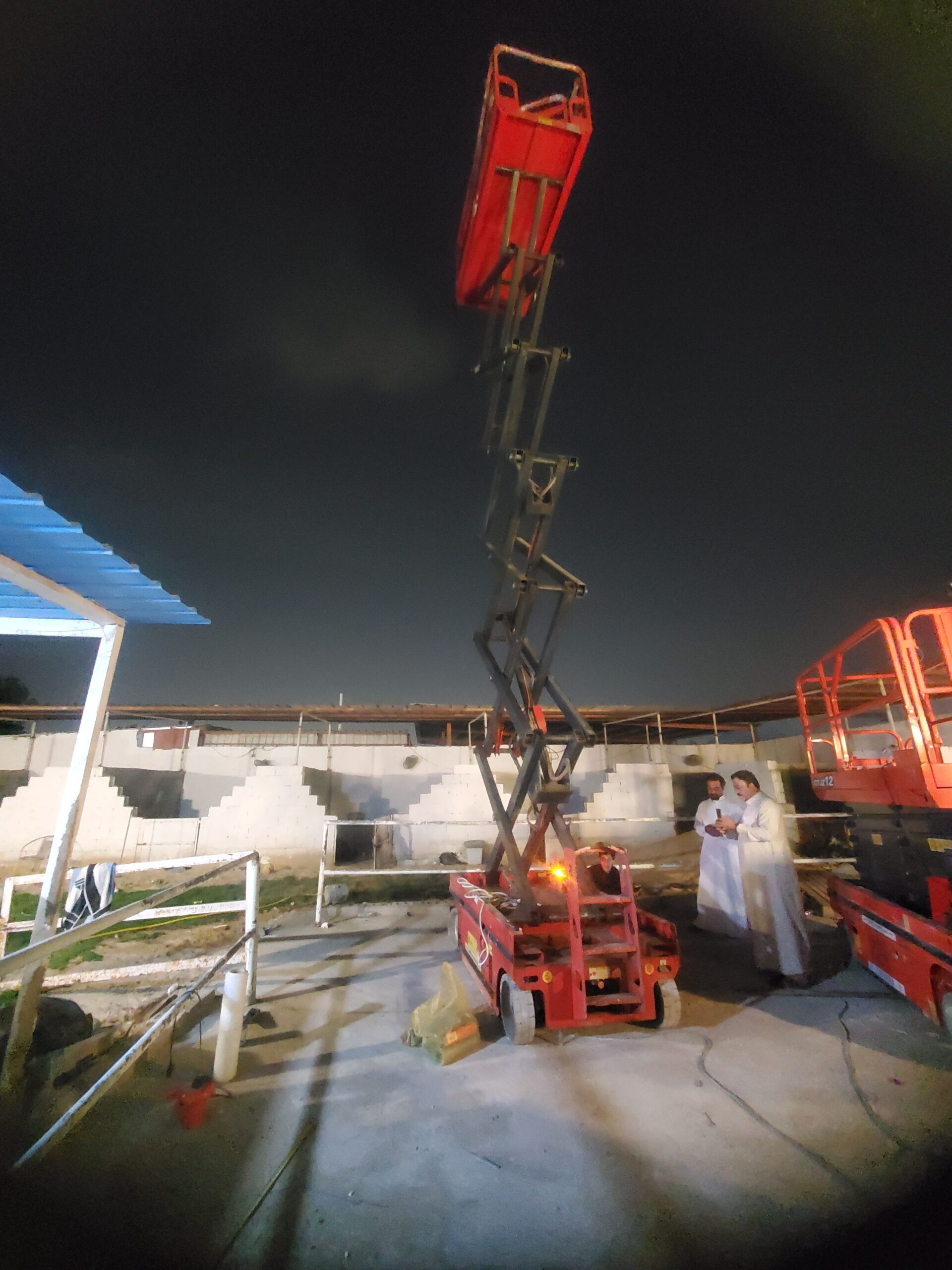 سيزرلفت للايجار في الدمام مان لفت للإيجار في الدما