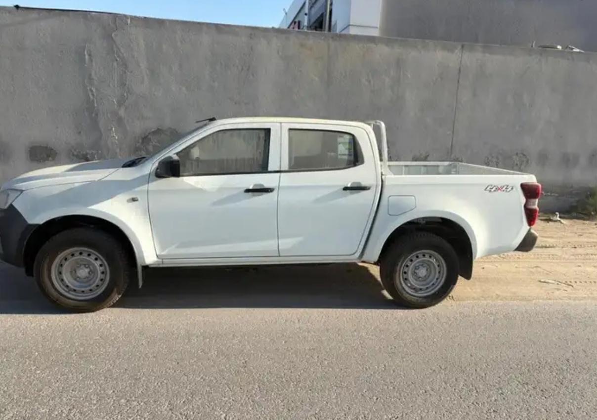 إيسوزا ديماكس