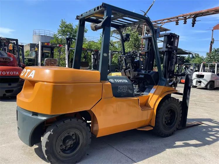 سيزر لفت للأيجار فوركلفت للايجار مان لفت للإيجار