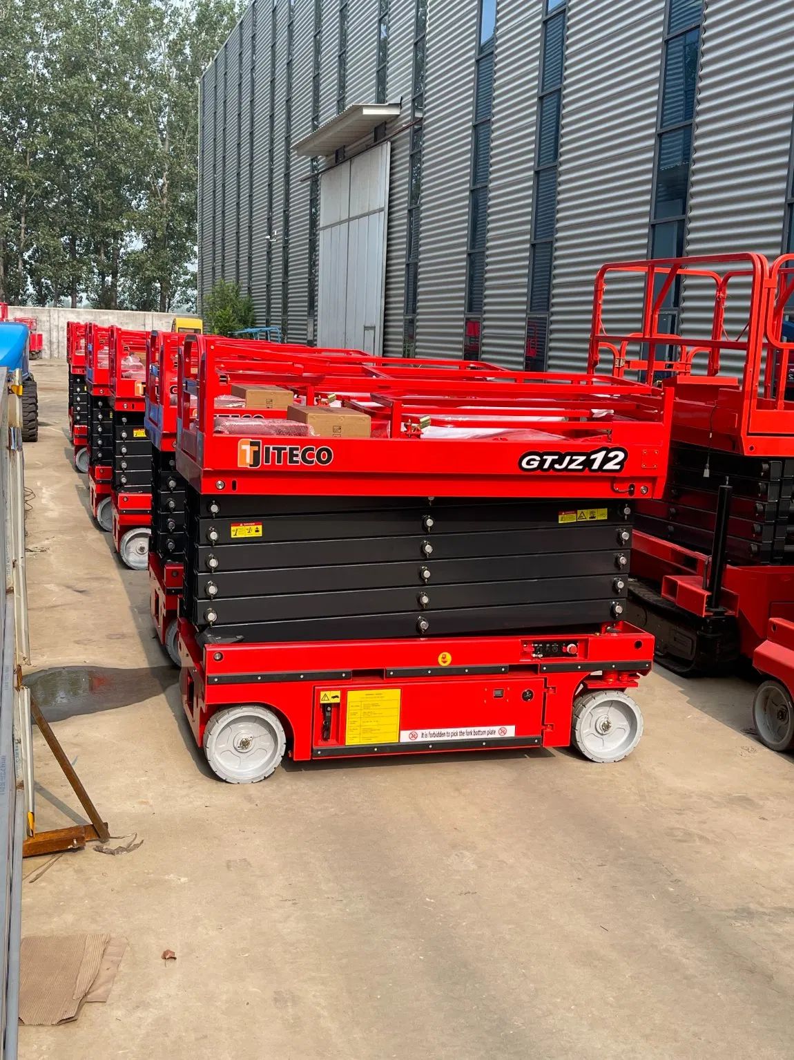 مان لفت ، سيزر لفت ، فوركلفت للإيجار الدمام