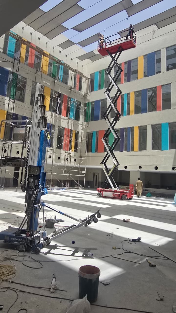 مان لفت للايجار ،سيزر لفت للايجار ،فوركلفت وكرينات