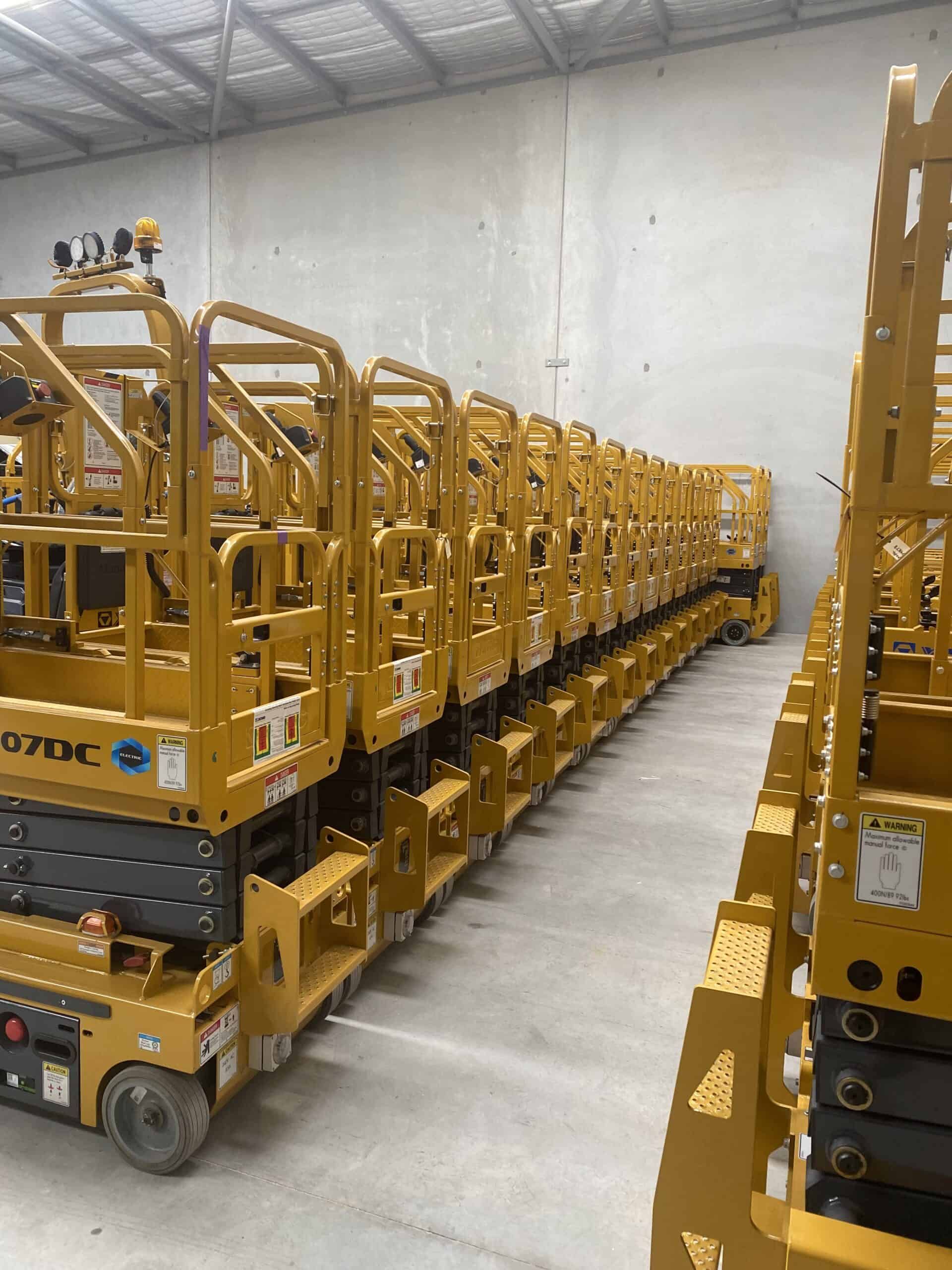 فوركلفت للإيجار سيزر لفت للإيجار بالرياض