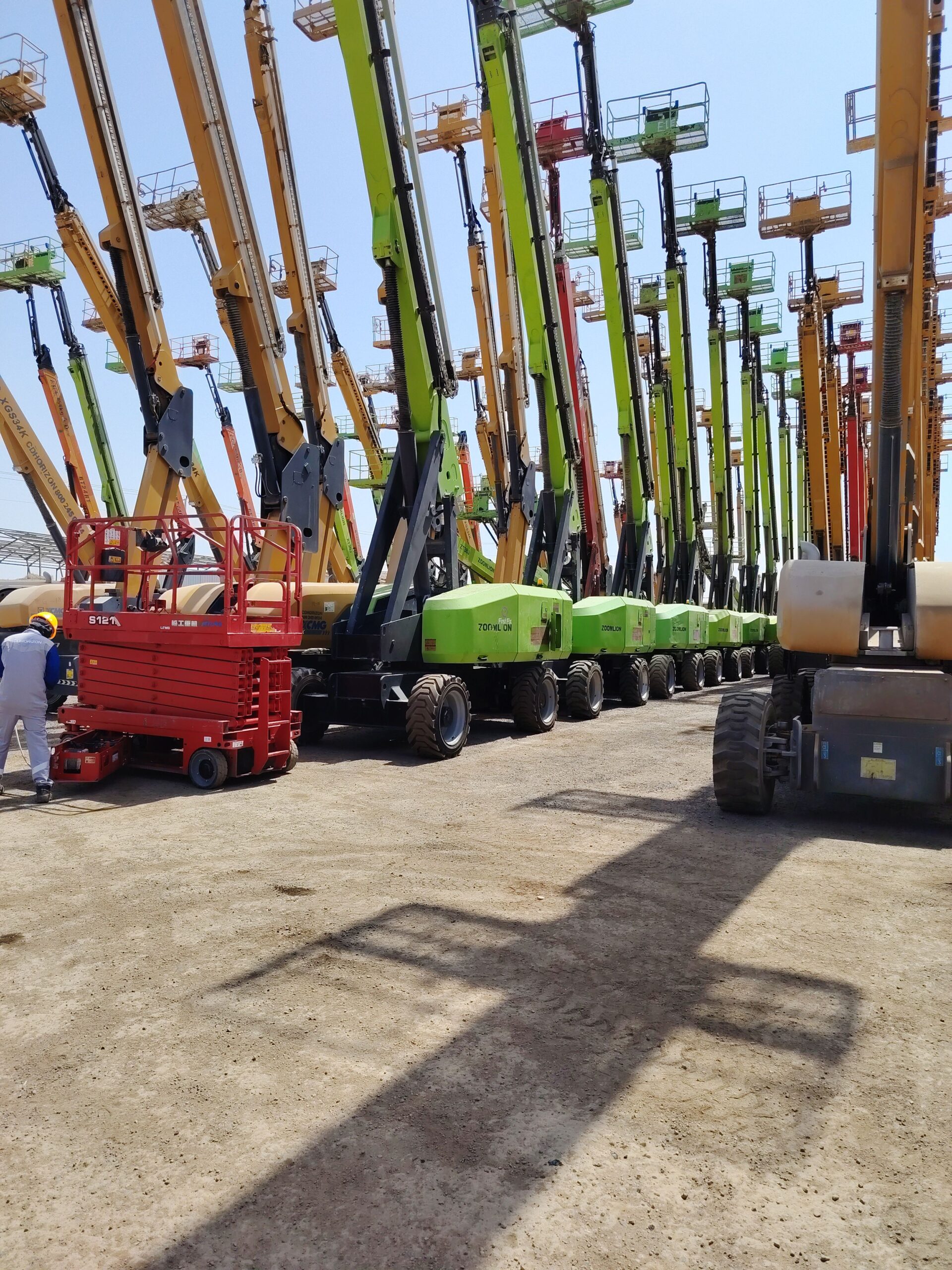 مان لفت للايجار.. فوركلفت وكرينات وجي سي بي وبوم ت