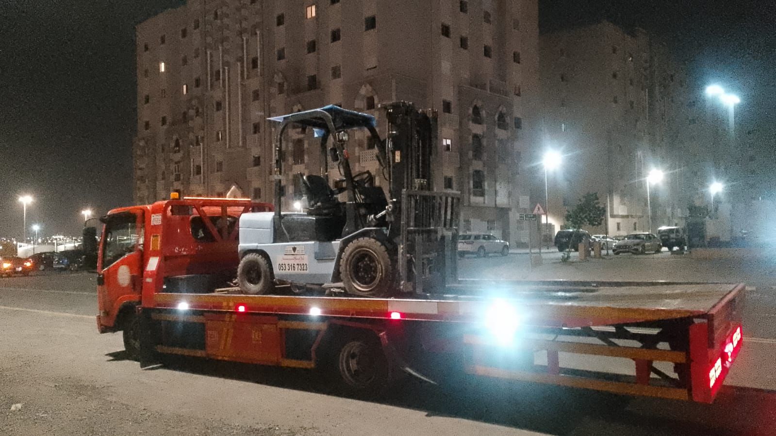 سيزر لفت للايجار ،مانلفت للايجار،فوركلفت وكرينات و