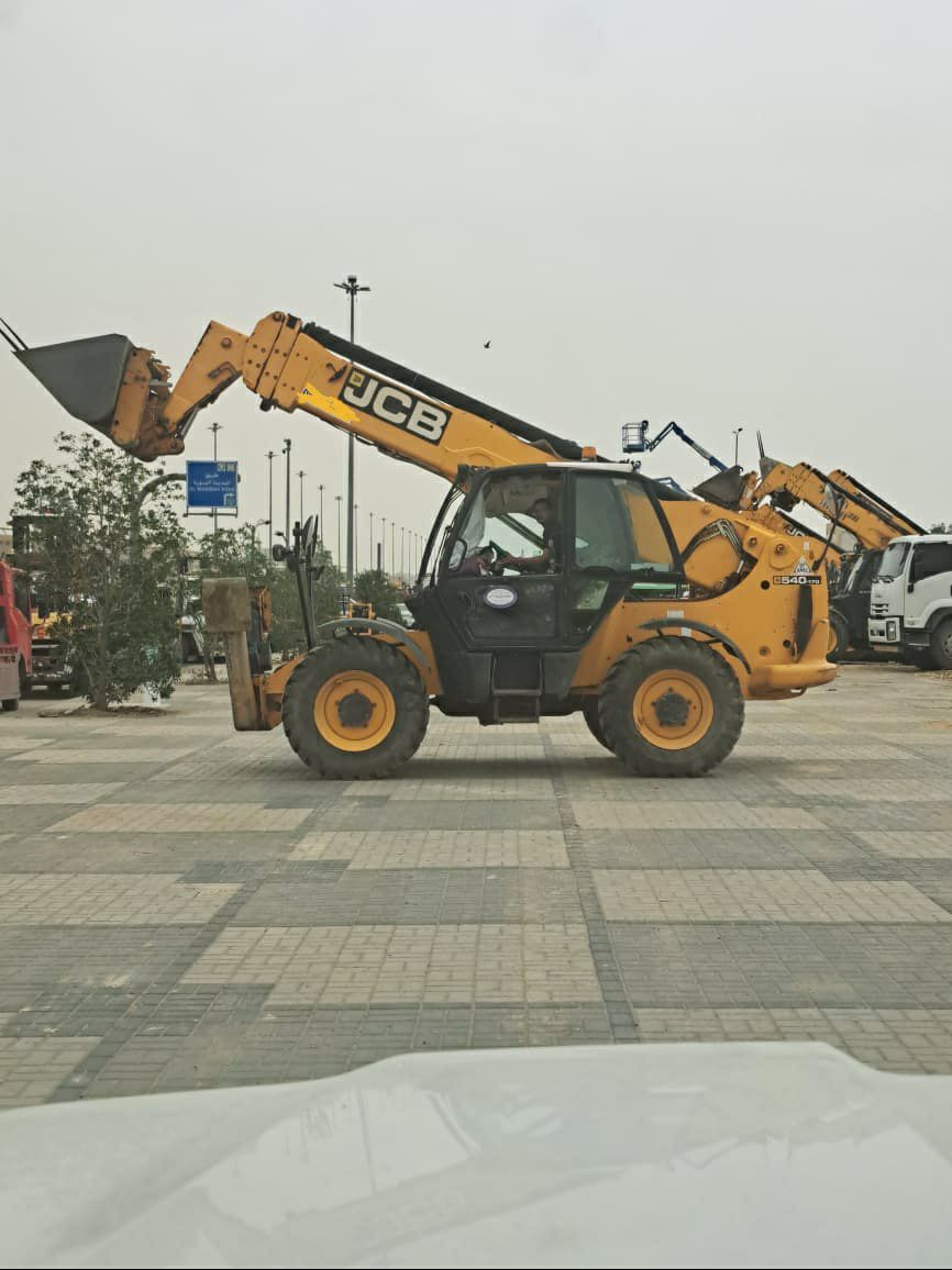 جي سي بي تليهاندر للايجار| تأجير رافعات تلسكوبيه |