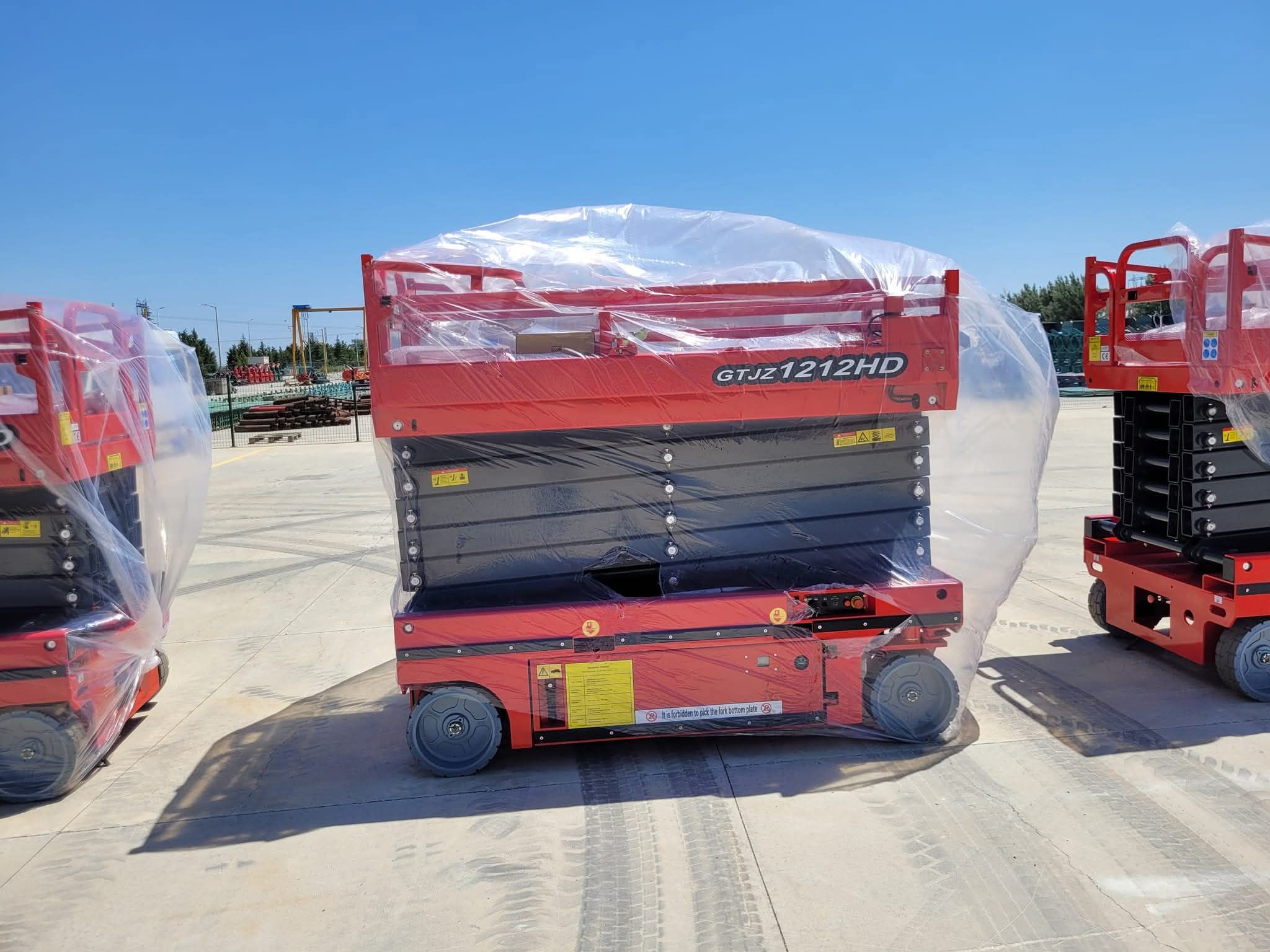 رافعات شوكية للإيجار سيزر لفت للإيجار مان لفت للإي