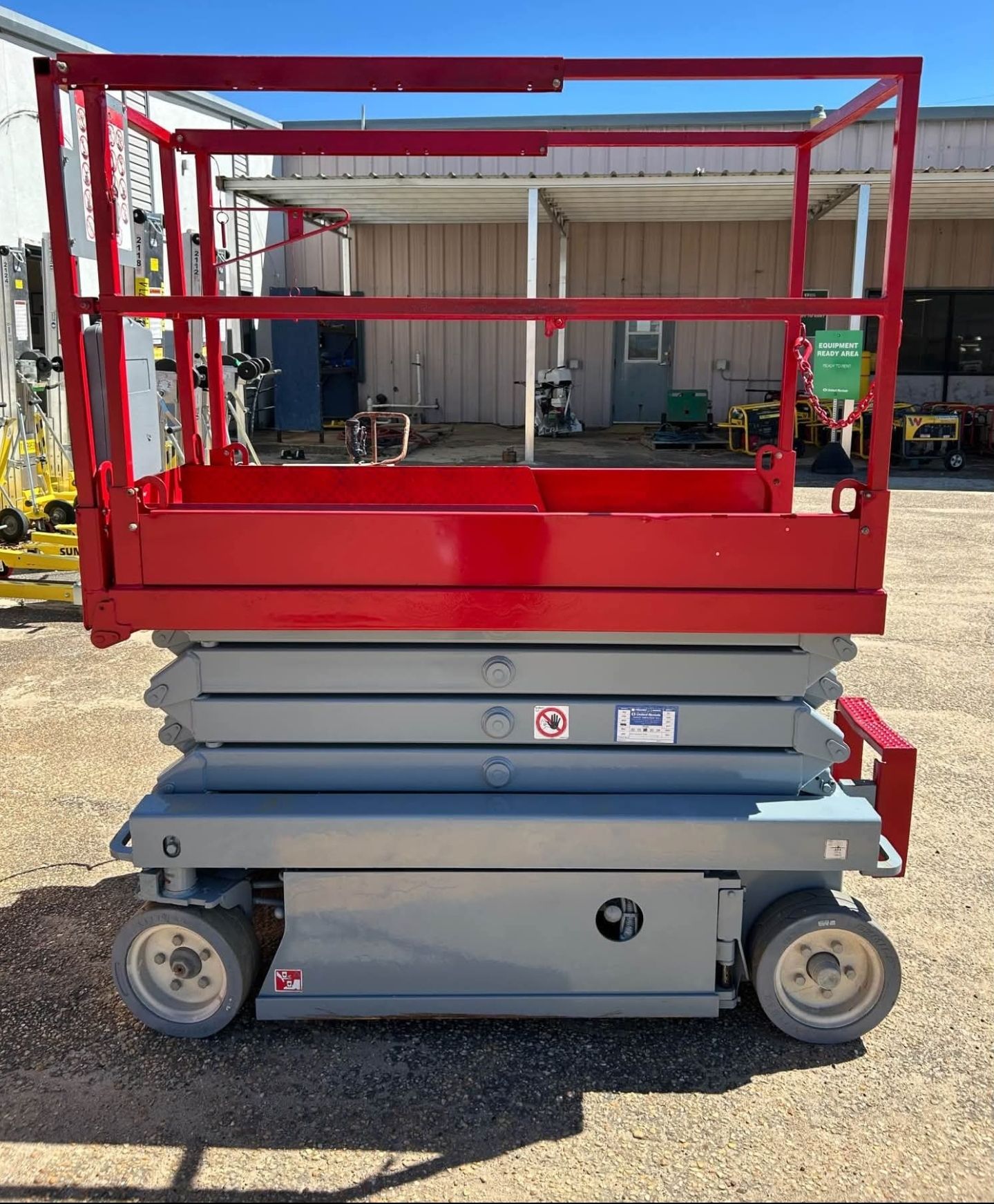 سيزرلفت للإيجار في الدمام والرياض وجدة | 6م–16م |