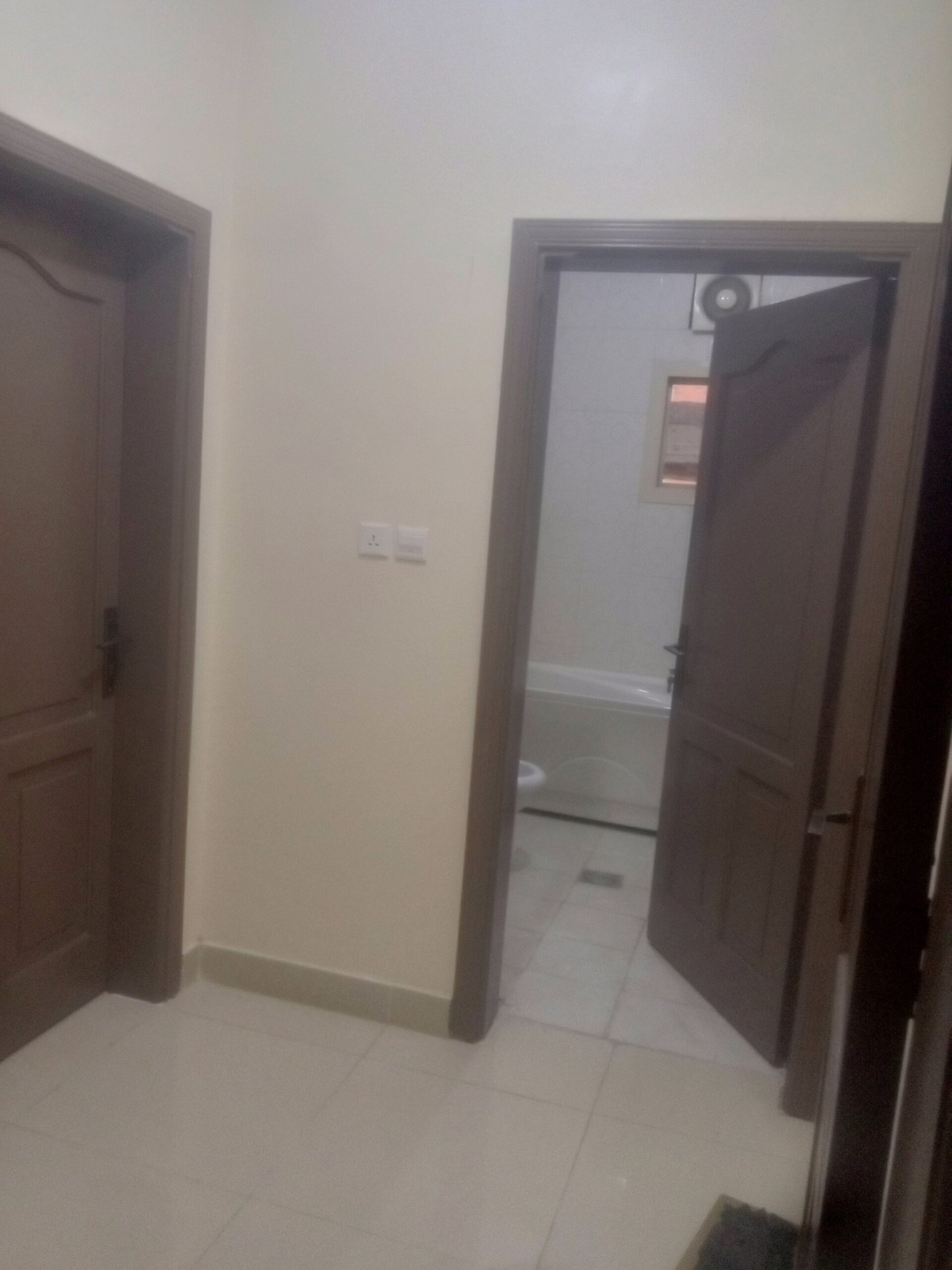 معلم بويا ديكورات دهانات جده