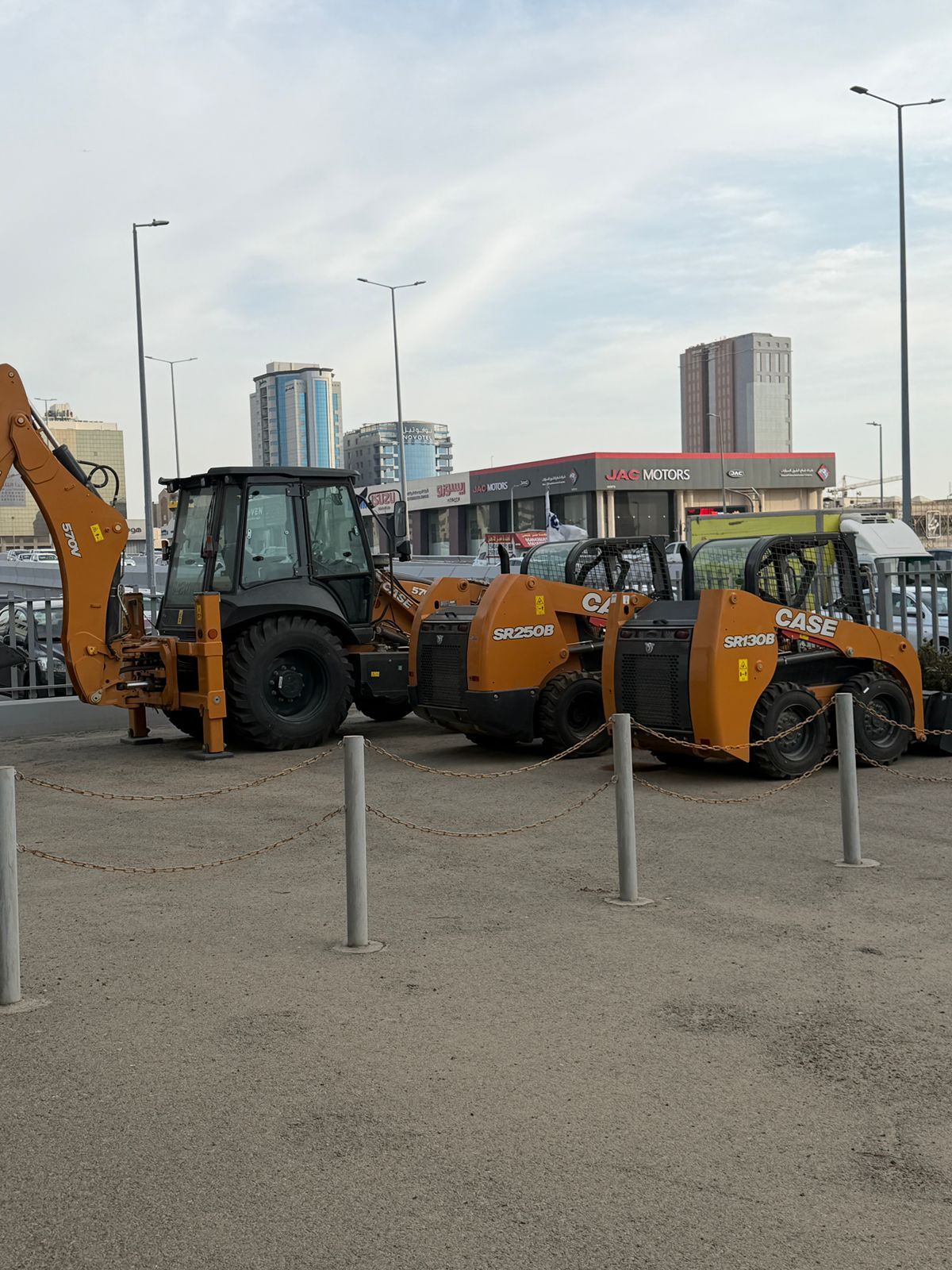 مان لفت للايجار.. فوركلفت وكرينات وجي سي بي وبوم ت