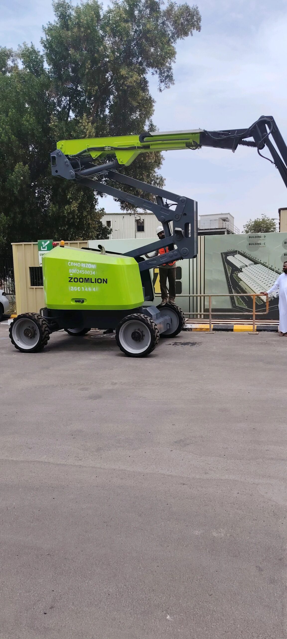 سيزر لفت للإيجار مان لفت للإيجار فوركلفت للايجار ا