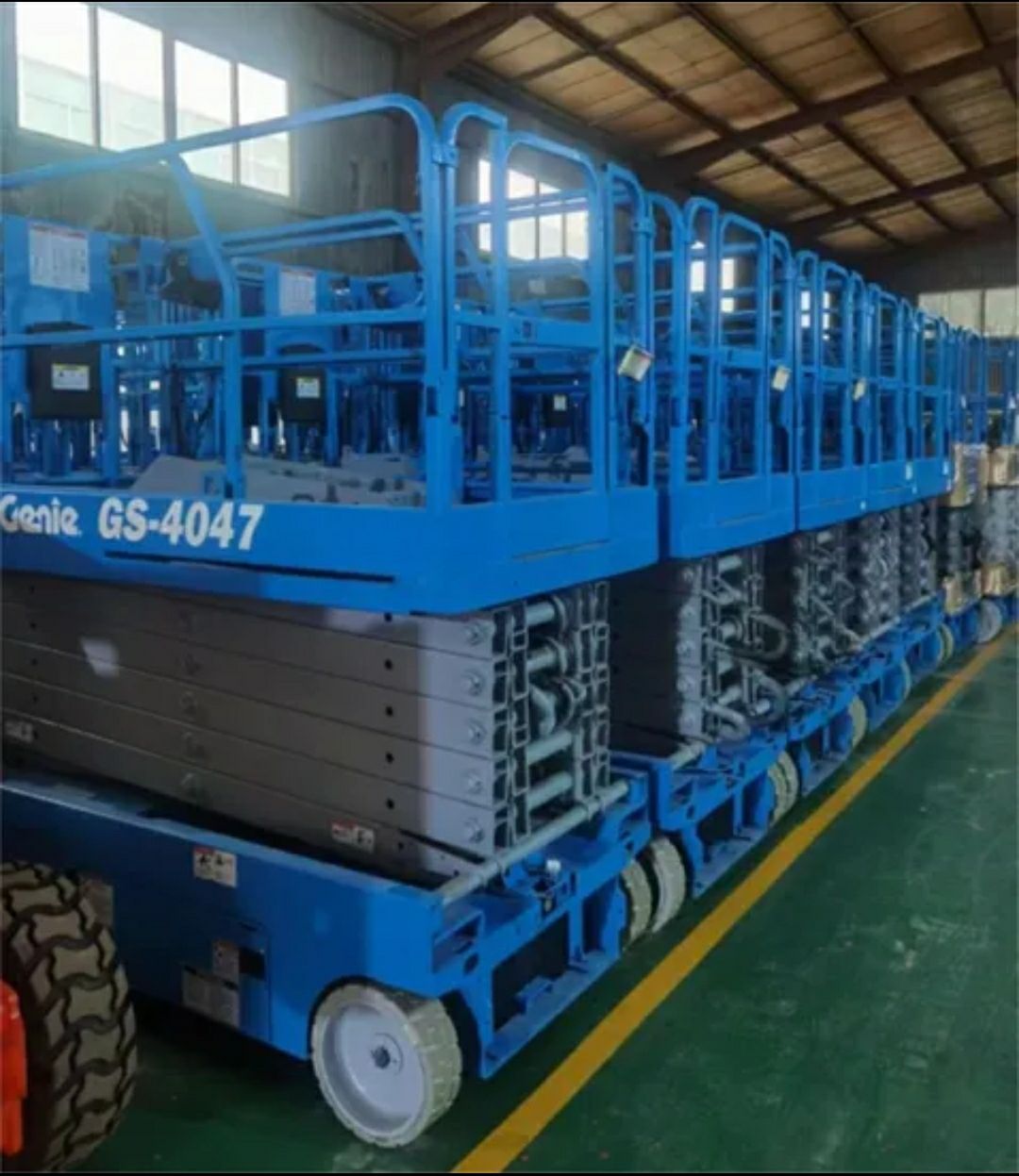 سيزرلفت للايجار رافعات مقصيه للايجار