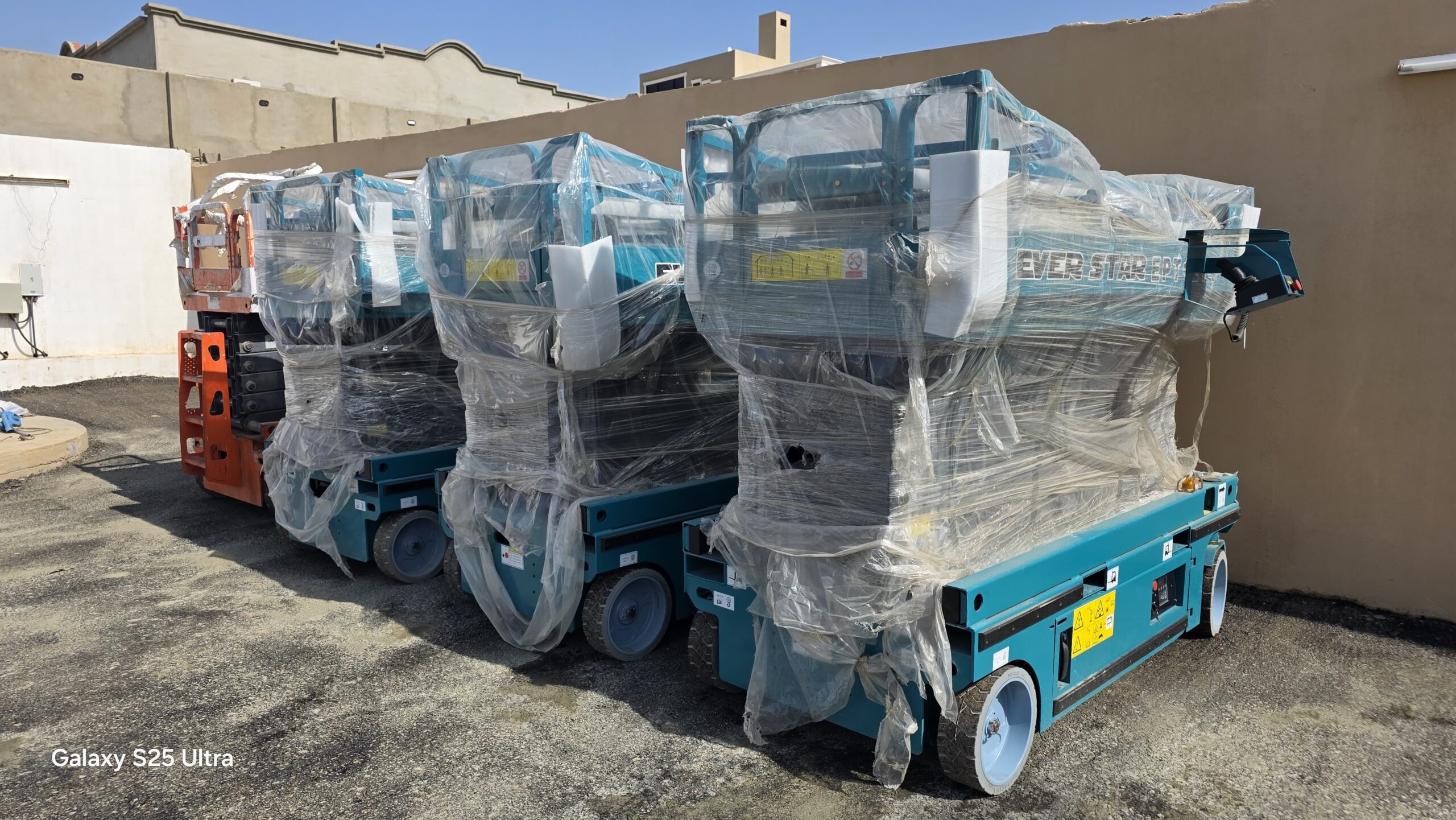 سيزر لفت للايجار ،مان لفت للايجار ،رافعات شوكيه وك