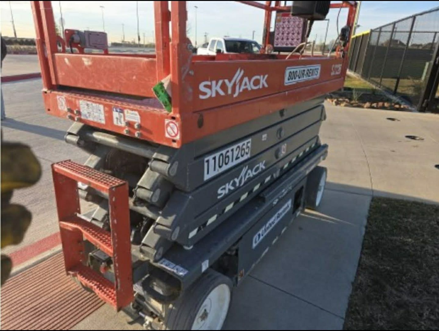 سيزرلفت للإيجار في الدمام والرياض وجدة | 6م–16م |