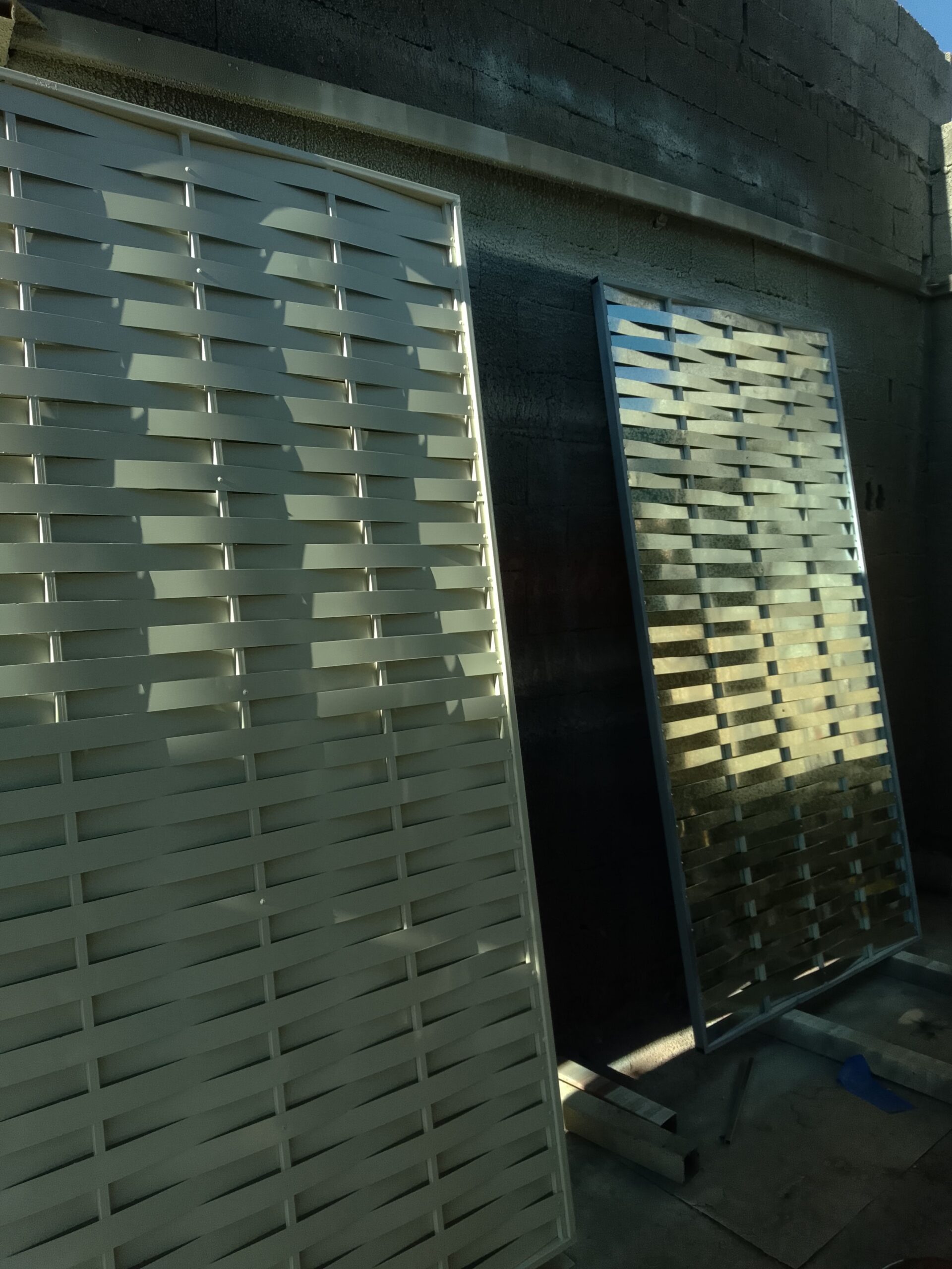 مظلا ت وسواتر ساندويتش بنل وبرجول جده ومكه